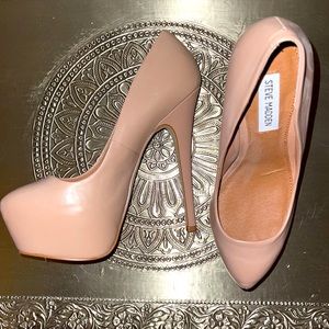 Steve Madden nude heels worn once!